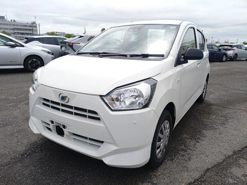 Daihatsu Mira e:S LA350S 2021